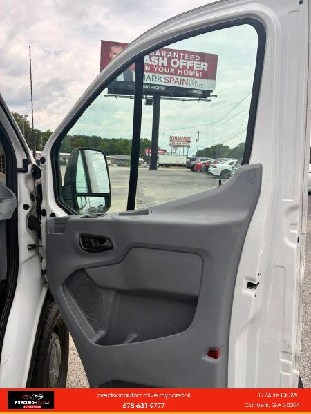 2015 Ford Transit w/60/40 Side Door w/RWB