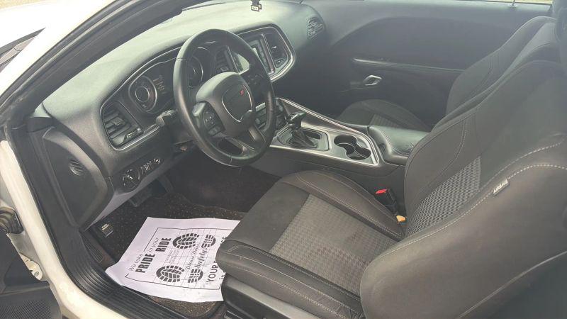 2016 Dodge Challenger SXT