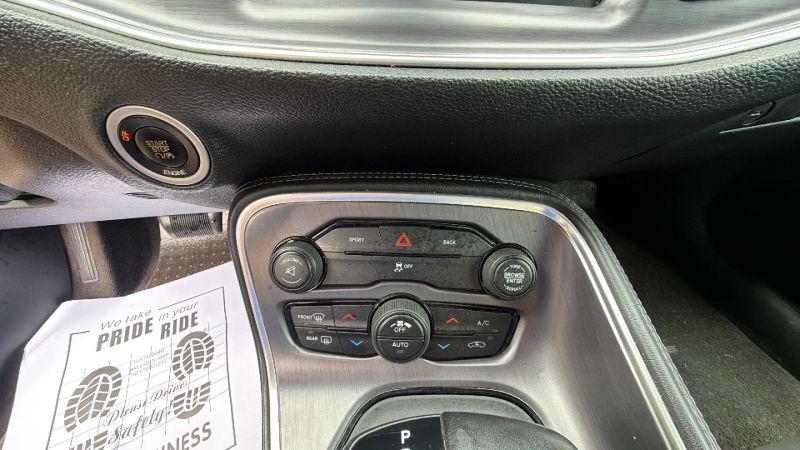 2016 Dodge Challenger SXT