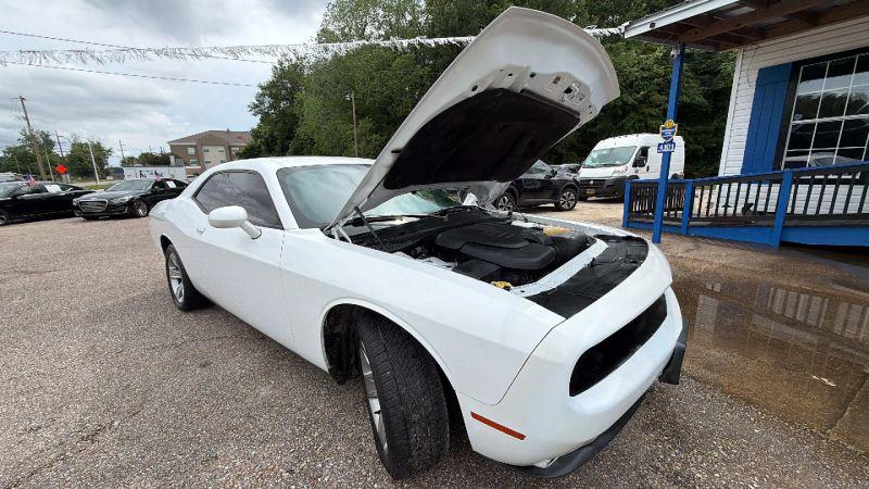 2016 Dodge Challenger SXT