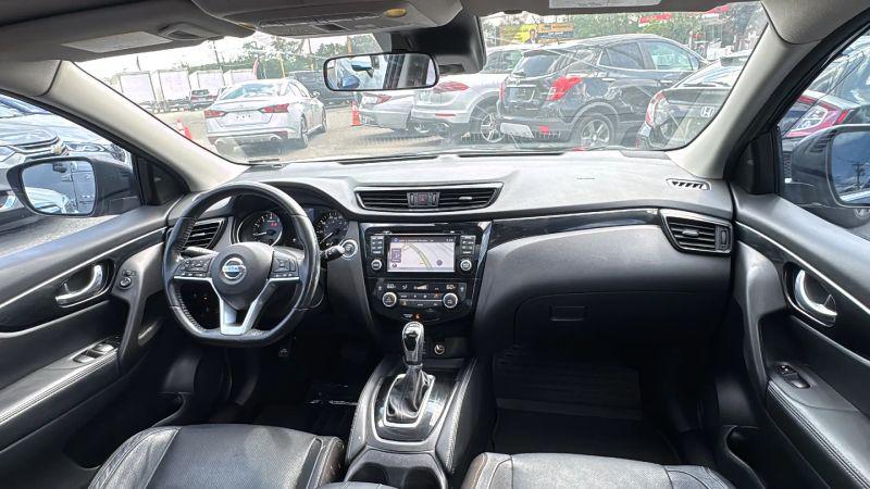 2017 Nissan Rogue Sport SL