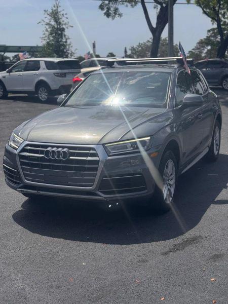 2020 Audi Q5 Titanium Premium 45 TFSI quattro S tronic
