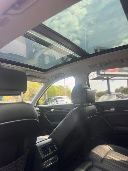 2020 Audi Q5 Titanium Premium 45 TFSI quattro S tronic