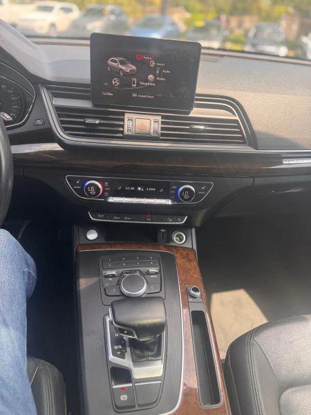 2020 Audi Q5 Titanium Premium 45 TFSI quattro S tronic