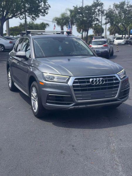 2020 Audi Q5 Titanium Premium 45 TFSI quattro S tronic