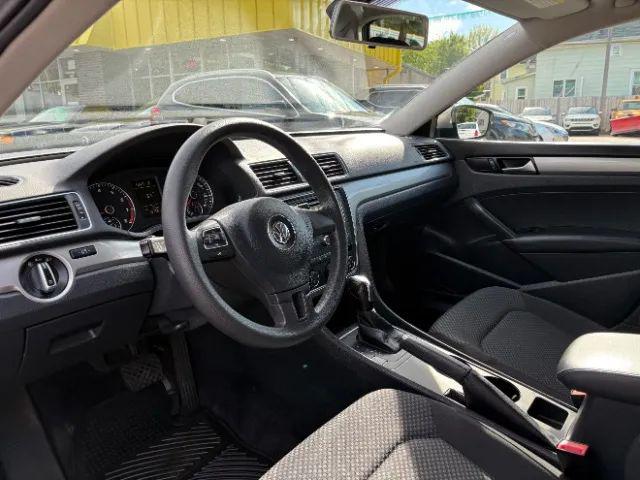 2014 Volkswagen Passat 2.5L S