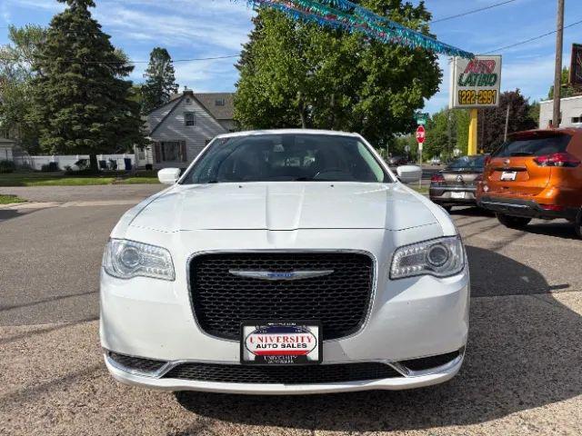 2018 Chrysler 300 Touring