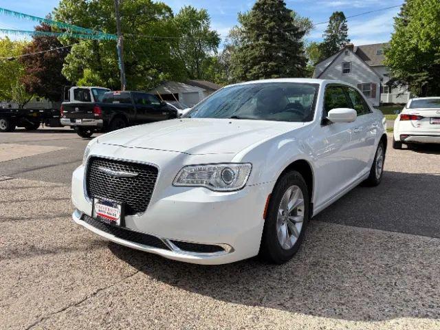 2018 Chrysler 300 Touring