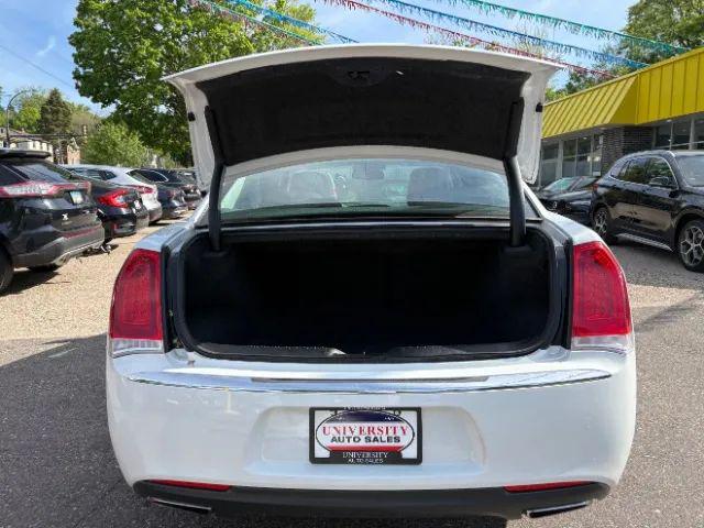 2018 Chrysler 300 Touring