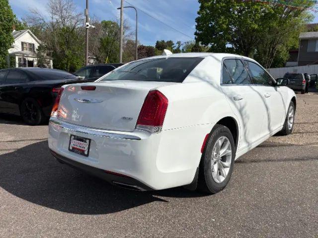 2018 Chrysler 300 Touring