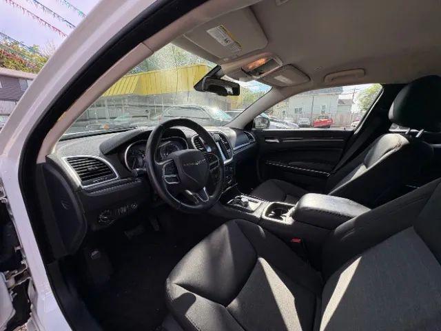 2018 Chrysler 300 Touring