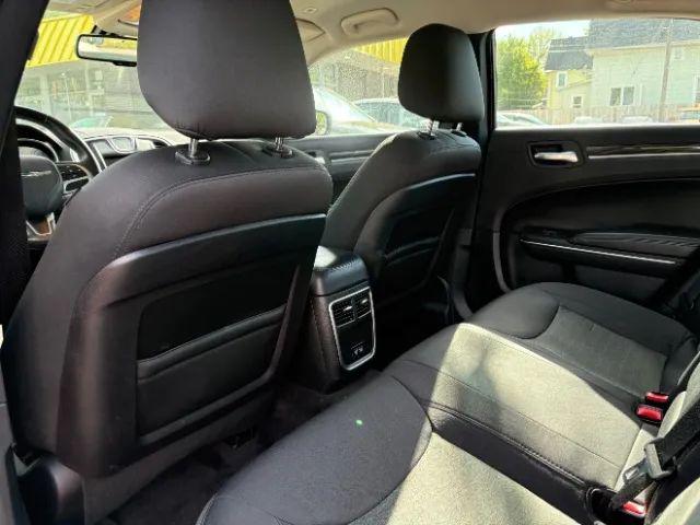 2018 Chrysler 300 Touring