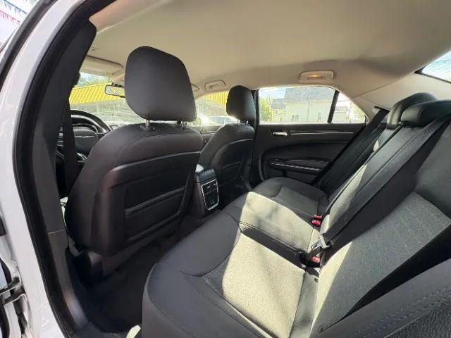 2018 Chrysler 300 Touring