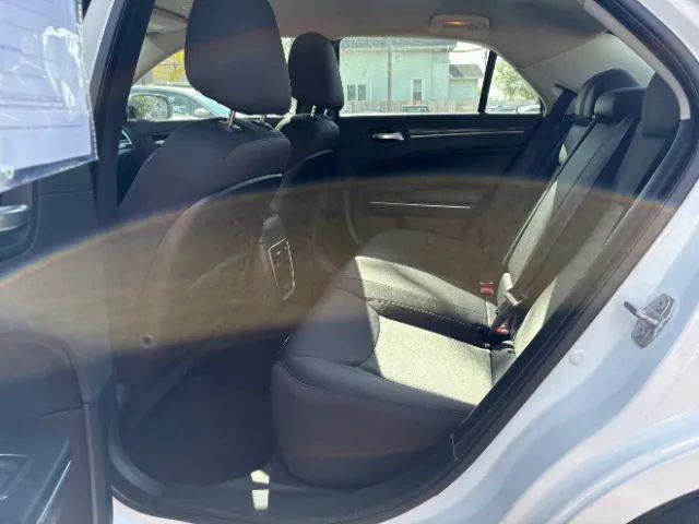 2018 Chrysler 300 Touring