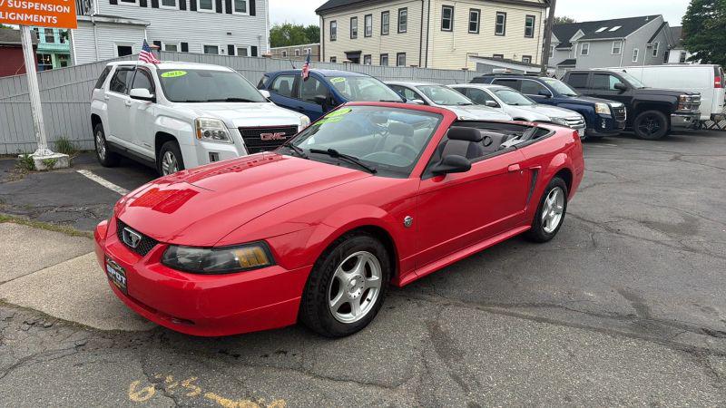 2004 Ford Mustang Deluxe