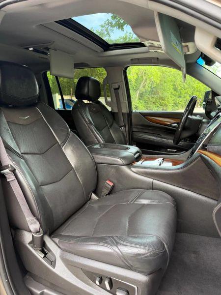 2016 Cadillac Escalade ESV Luxury Collection