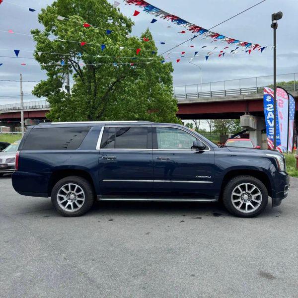 2017 GMC Yukon XL Denali