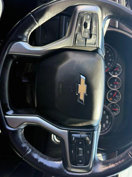 2021 Chevrolet Suburban 4WD LT