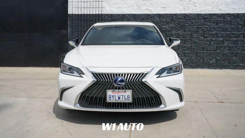 2021 Lexus ES 300h 300h