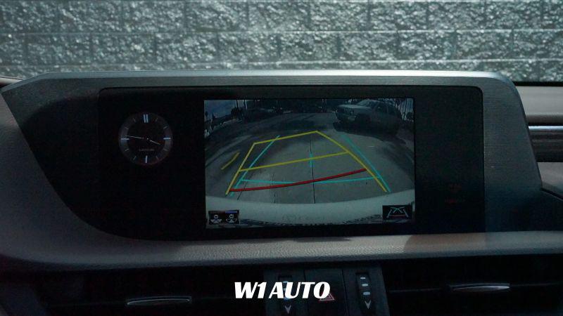 2021 Lexus ES 300h 300h
