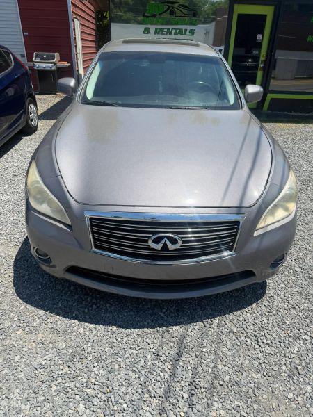 2011 INFINITI M37 M37