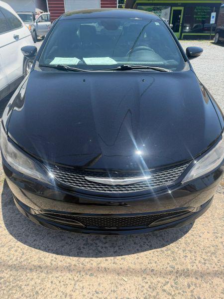 2016 Chrysler 200 S