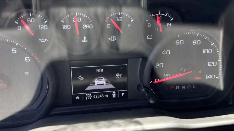 2022 Chevrolet Silverado 1500 4WD Double Cab Standard Bed Custom