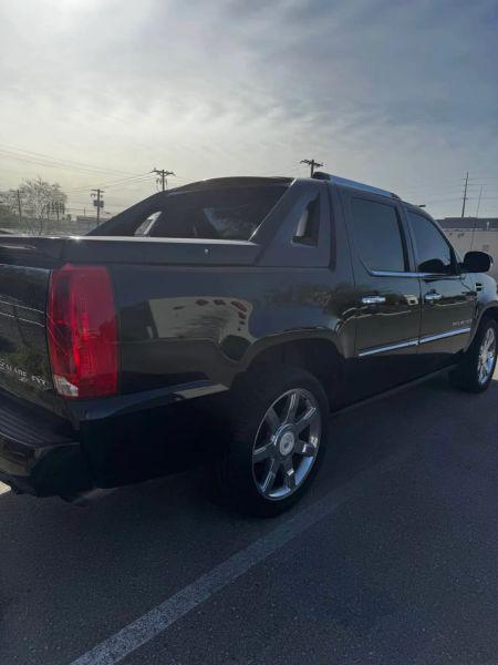 2008 Cadillac Escalade EXT Standard