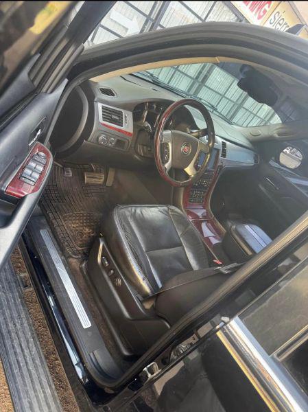 2008 Cadillac Escalade EXT Standard