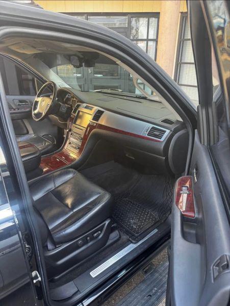 2008 Cadillac Escalade EXT Standard