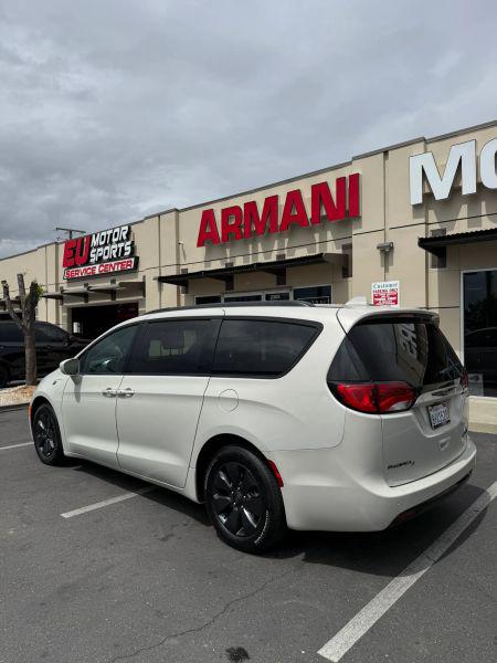 2019 Chrysler Pacifica Hybrid Touring Plus