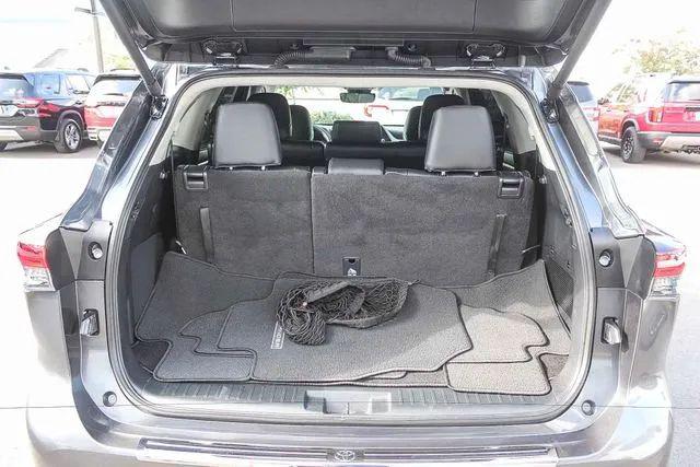 2024 Toyota Highlander Limited