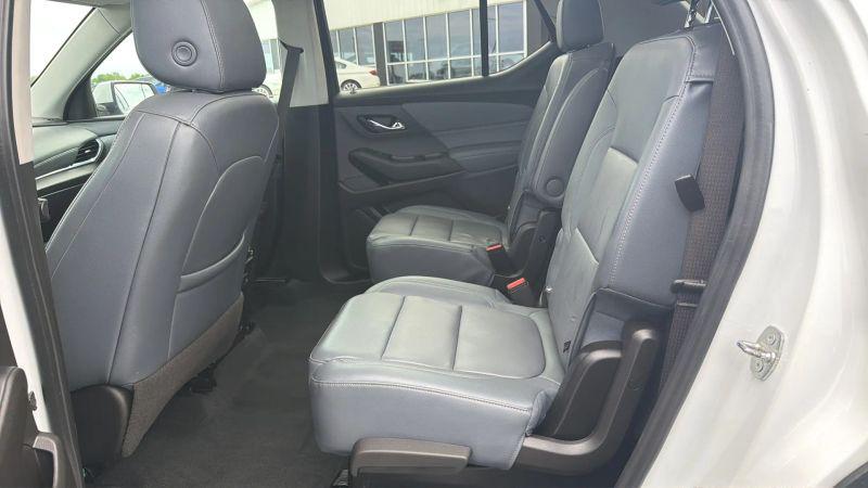 2021 Chevrolet Traverse FWD LT Leather