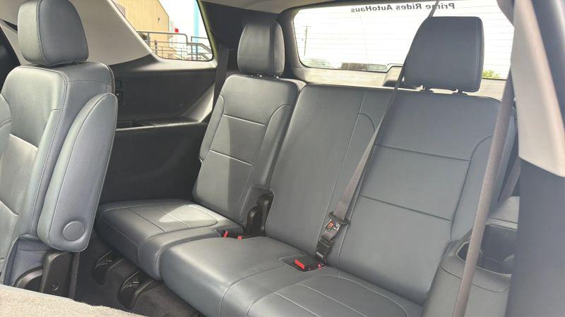 2021 Chevrolet Traverse FWD LT Leather