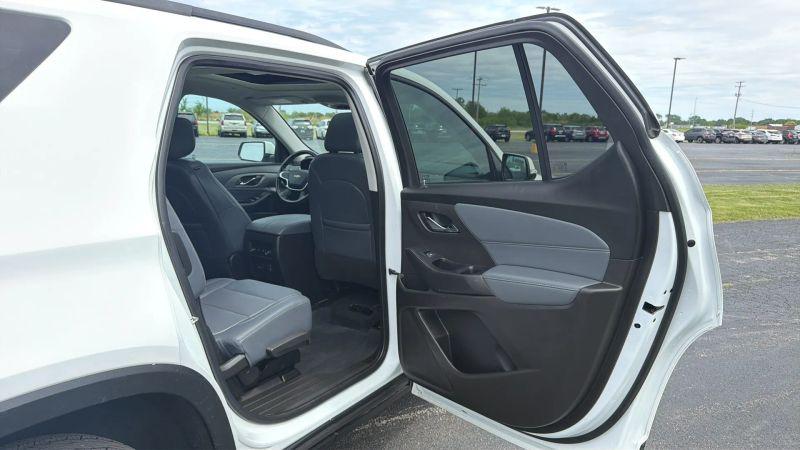 2021 Chevrolet Traverse FWD LT Leather