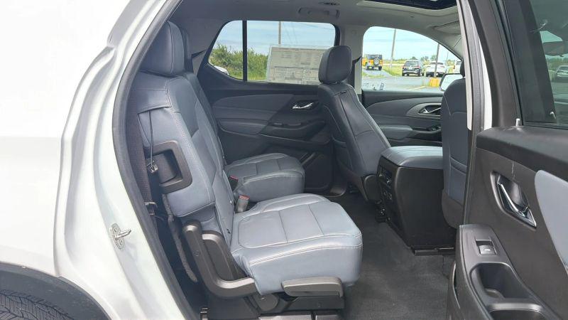 2021 Chevrolet Traverse FWD LT Leather