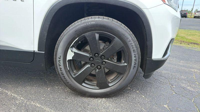 2021 Chevrolet Traverse FWD LT Leather