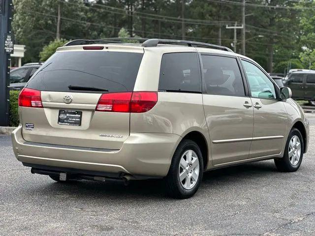2004 Toyota Sienna XLE