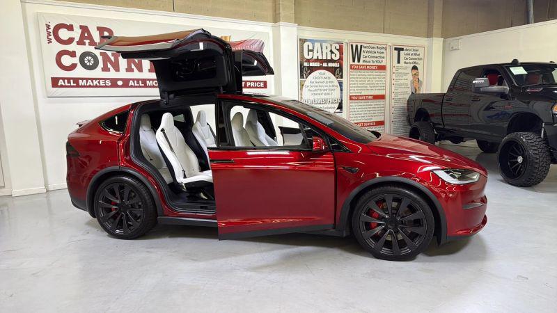 2023 Tesla Model X Plaid Tri Motor All-Wheel Drive