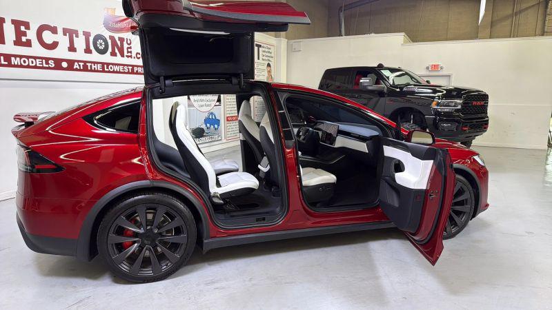 2023 Tesla Model X Plaid Tri Motor All-Wheel Drive