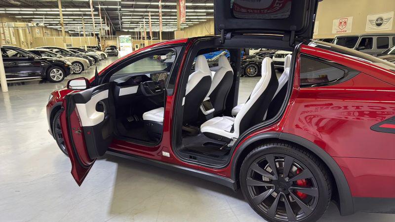 2023 Tesla Model X Plaid Tri Motor All-Wheel Drive