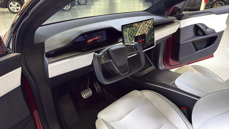 2023 Tesla Model X Plaid Tri Motor All-Wheel Drive