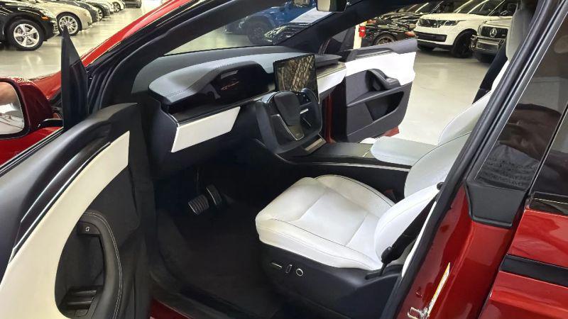 2023 Tesla Model X Plaid Tri Motor All-Wheel Drive
