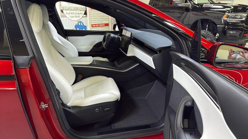 2023 Tesla Model X Plaid Tri Motor All-Wheel Drive