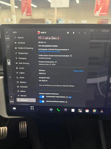 2023 Tesla Model X Plaid Tri Motor All-Wheel Drive