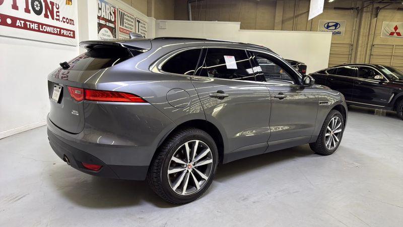 2019 Jaguar F-PACE 30t Prestige