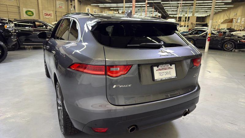2019 Jaguar F-PACE 30t Prestige