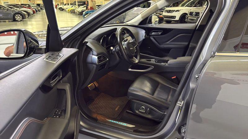 2019 Jaguar F-PACE 30t Prestige