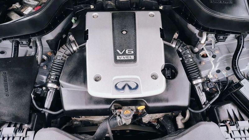 2017 INFINITI QX70 3.7