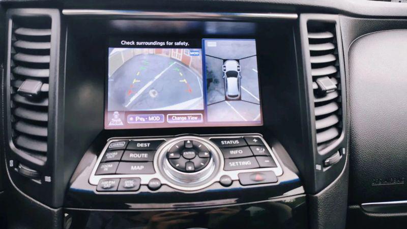 2017 INFINITI QX70 3.7